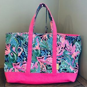 LILLY PULITZER LARGE MERCATO BEACH TOTE PATTERN-SINK OR SWIM MULTI.